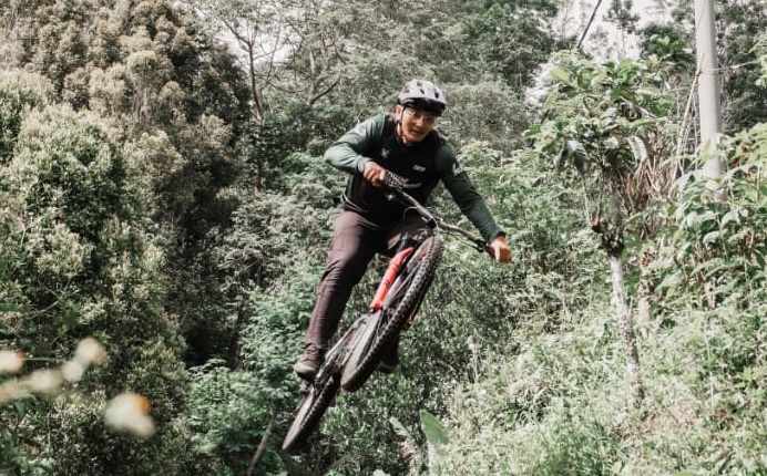  Wisata Sepeda Gunung di Desa Penuktukan Buleleng Jadi Favorit Wisatawan