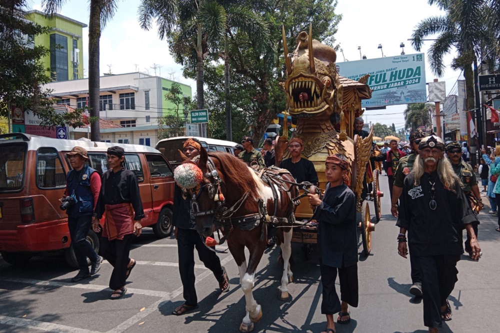  Naga Paksi Jadi Kendaraan Terakhir Dony-Erwan Sapa Warganya