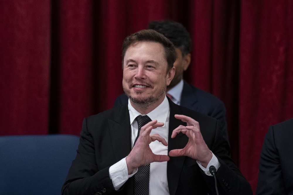 Elon Musk, CEO Tesla dan pemilik X alias Twitter, di sela-sela acara Forum Wawasan Kecerdasan Buatan (AI) bipartisan Senat di Capitol Hill di Washington, DC, AS, pada Rabu, 13 September 2023. / Bloomberg-Al Drago