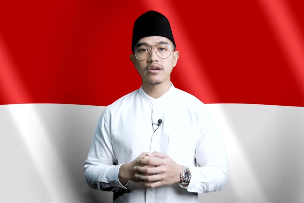 Kaesang Pangarep, putra bungsu Presiden Jokowi, memberikan klarifikasi soal kesiapan dirinya menjadi calon Walikota Depok, Jawa Barat. Dok. Youtube Kaesang Pangarep.