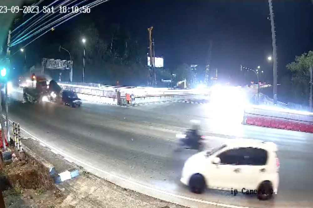  Kronologi Kecelakaan Exit Tol Bawen, Truk Tabrak Belasan Kendaraan hingga Remuk