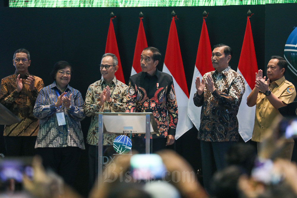  Presiden Jokowi Resmikan Bursa Karbon Indonesia (IDX Carbon)