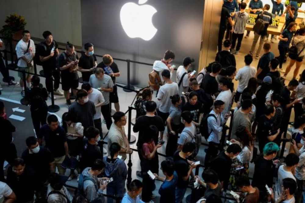  Viral iPhone 15 Dijual di Pinggir Jalan China dengan Harga Mahal