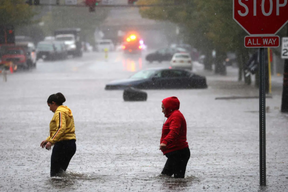 Banjir di New York/Reuters-Mike Segar via NYTimes
