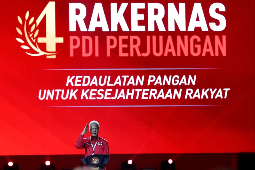 Rakernas IV PDIP Rampung, Kapan Megawati Umumkan Cawapres Ganjar? Bacapres PDIP Ganjar Pranowo saat memberikan pidato politik dalam forum rapat kerja nasional (rakernas) ke-IV PDI Perjuangan (PDIP) di JI-Expo Kemayoran, Jakarta Pusat pada Jumat (29/9/2023). Dok PDI Perjuangan.