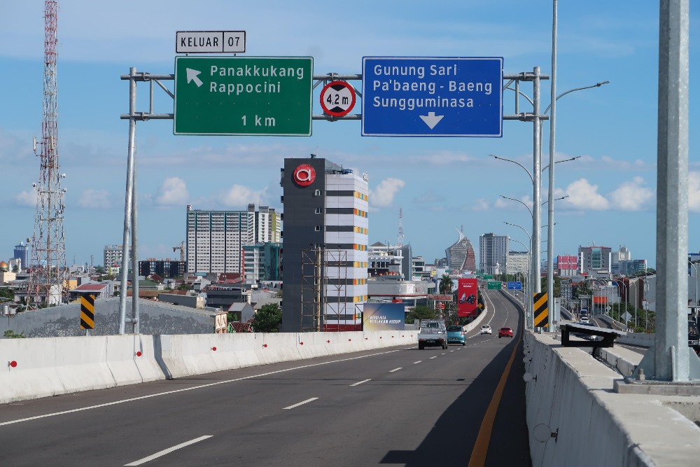 Jalan tol Ujung Pandang yang dikelola oleh PT Makassar Metro Network (MMN) anak usaha PT Nusantara Infrastructure Tbk. (META)/Dok.META. 