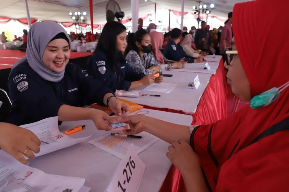  3.745 Buruh Rokok di Surabaya Terima Dana Bagi Hasil Cukai Tembakau