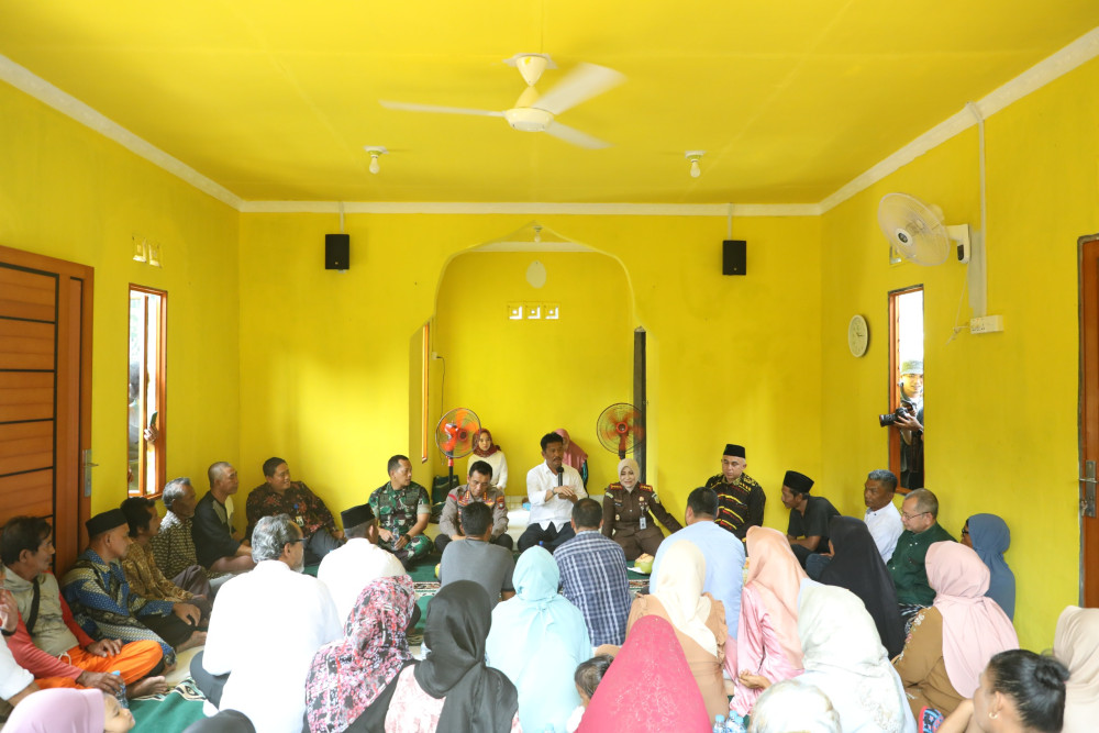 Kepala Badan Pengusahaan (BP) Batam Muhammad Rudi berkunjung ke Sembulang, Pulau Rempang, Rabu (4/10/2023). JIBI/Bisnis- Rifki Setiawan Lubis