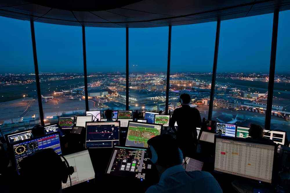  Air Traffic Controller: Gaji dan Syarat Pendaftaran