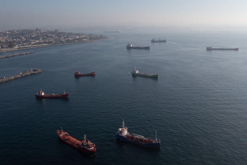  Alami Kerusakan, Kapal Kargo Turki Tabrak Ranjau di Laut Hitam