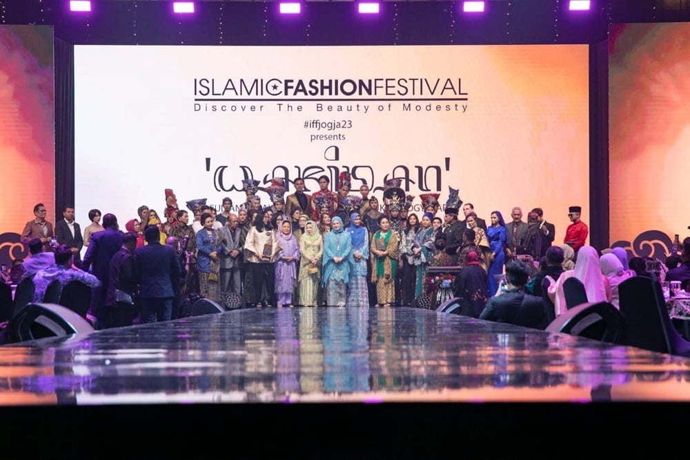  Puluhan Desainer Indonesia dan Malaysia Ramaikan Islamic Fashion Festival 2023