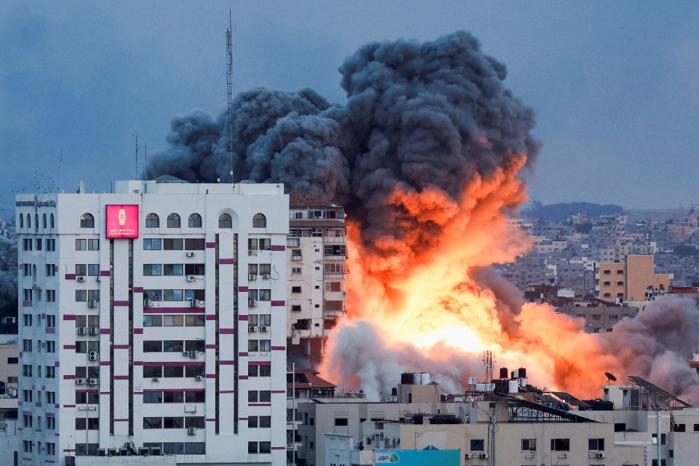  Pesawat Israel Bom Rumah Ketua Hamas