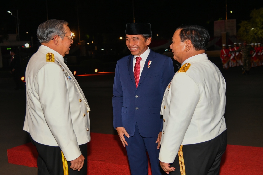  Potret Keakraban Jokowi, SBY, dan Prabowo di Parade Senja HUT TNI
