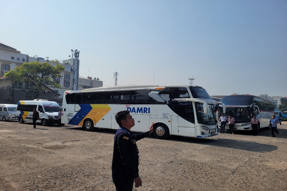 Bus Damri Dijajal Pj Gubernur Jabar, Bandung-Bandara Kertajati Ditempuh 1,5 Jam / BISNIS - Wisnu Wage