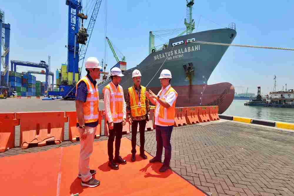  Meratus Mulai Operasikan Kapal Tol Laut Rute Surabaya - Kupang
