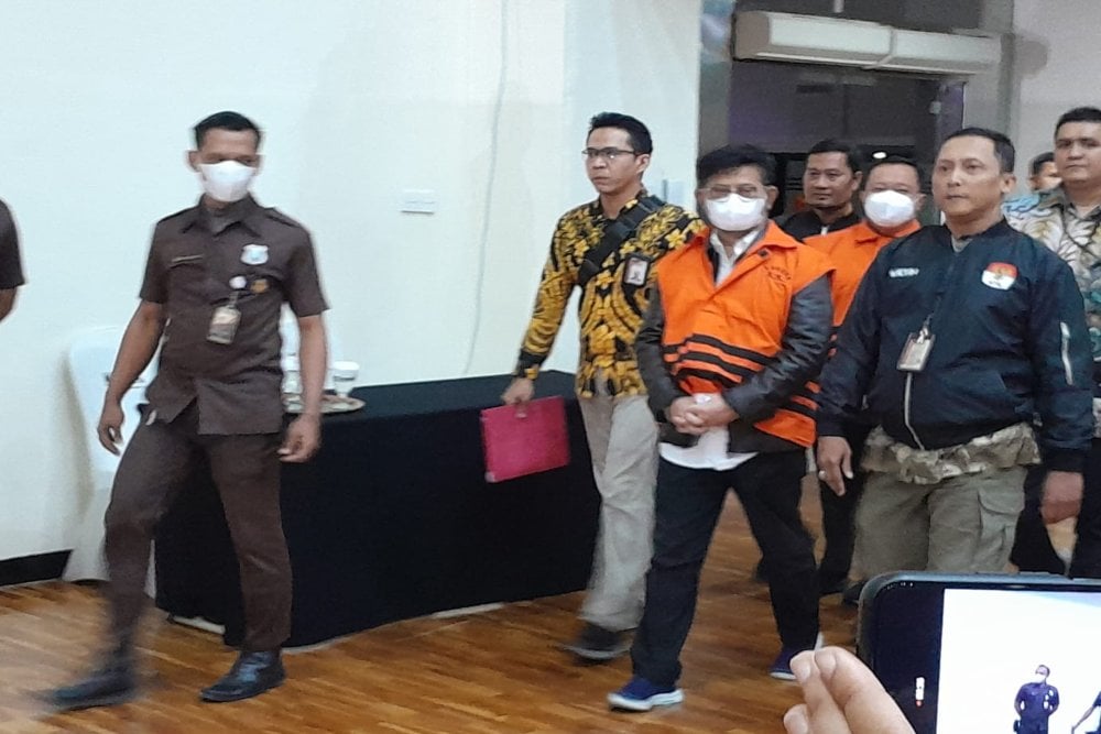  KPK Resmi Tahan Eks  Mentan Syahrul Yasin Limpo!