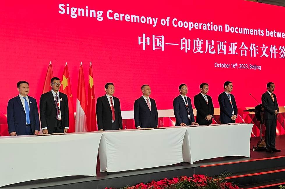  PLN Amankan Komitmen Kerja Sama Energi Terbarukan dari China Rp847 Triliun