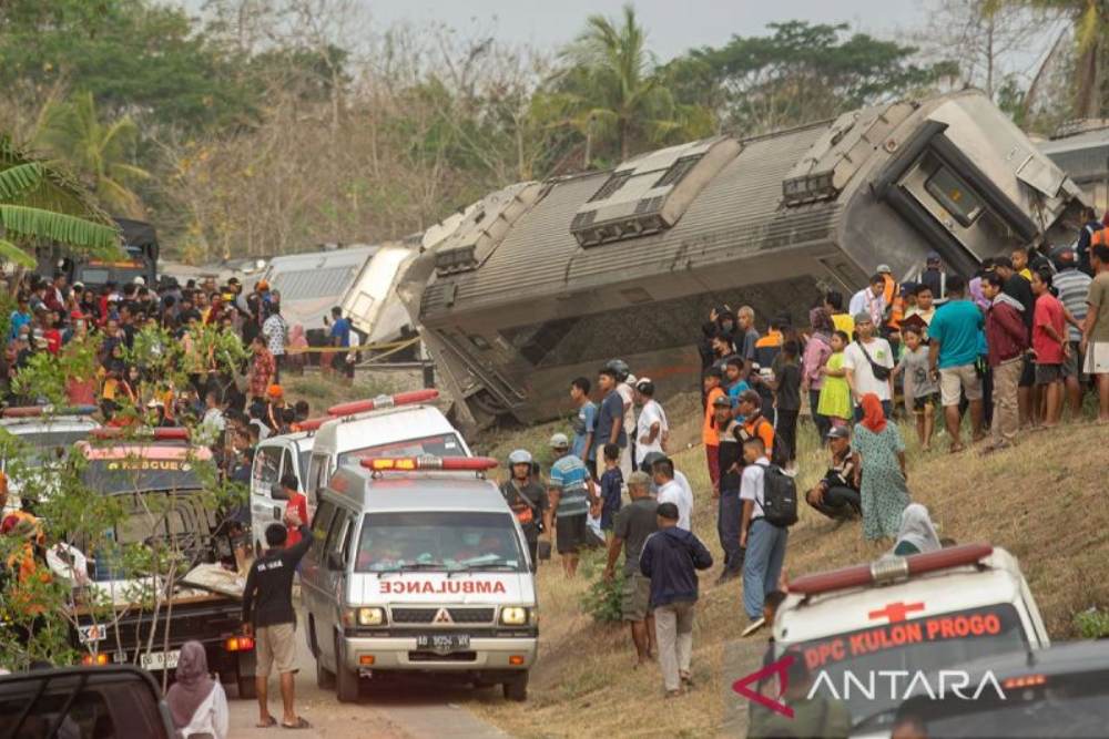 KAI: Proses Evakuasi KA Argo Semeru Yang Anjlok Masih Berlangsung