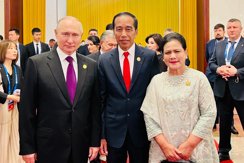  Mahfud MD Cawapres Ganjar, Jokowi Pamer Foto Bareng Putin