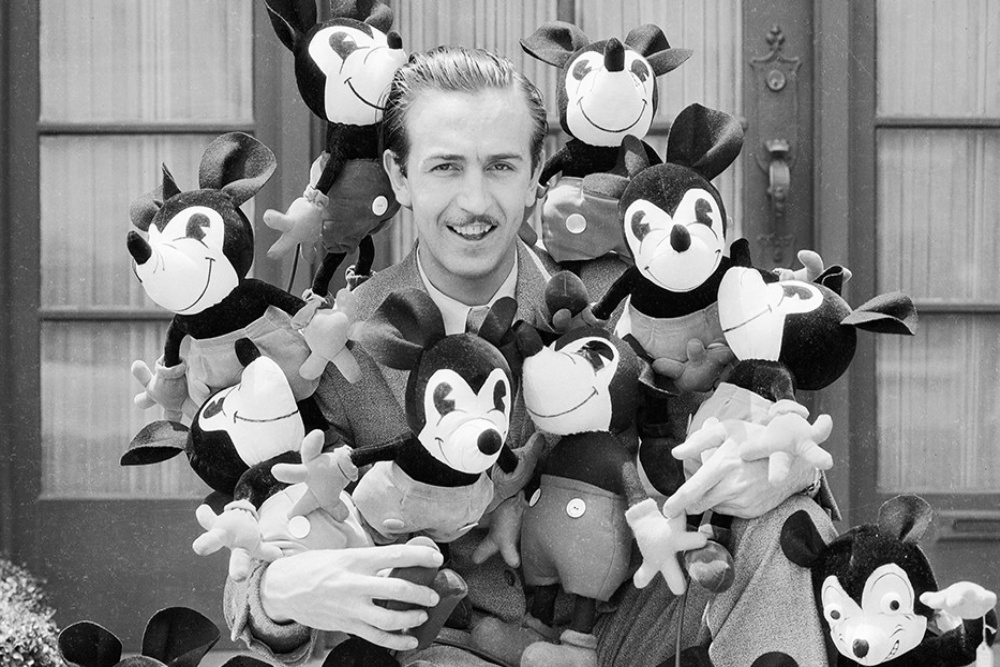 Mengenang Mendiang Walt Disney, Sosok di Balik Studio Hiburan Raksasa Berusia 100 Tahun