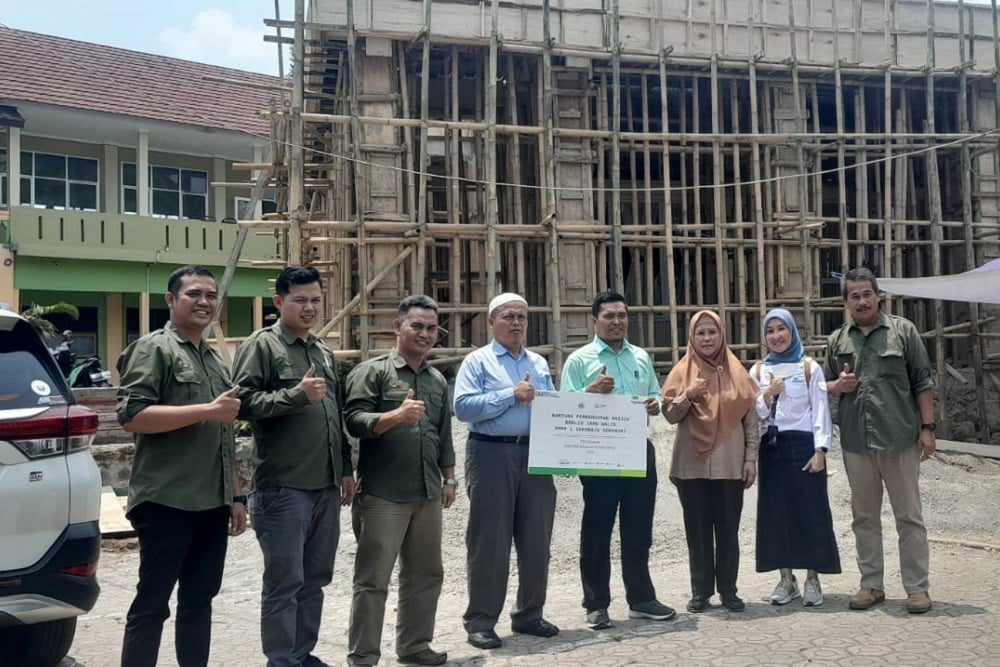  Pegadaian Kanwil X Jabar Bantu Renovasi Masjid Kholid Ibnu Walid SMAN 1 Sukaraja