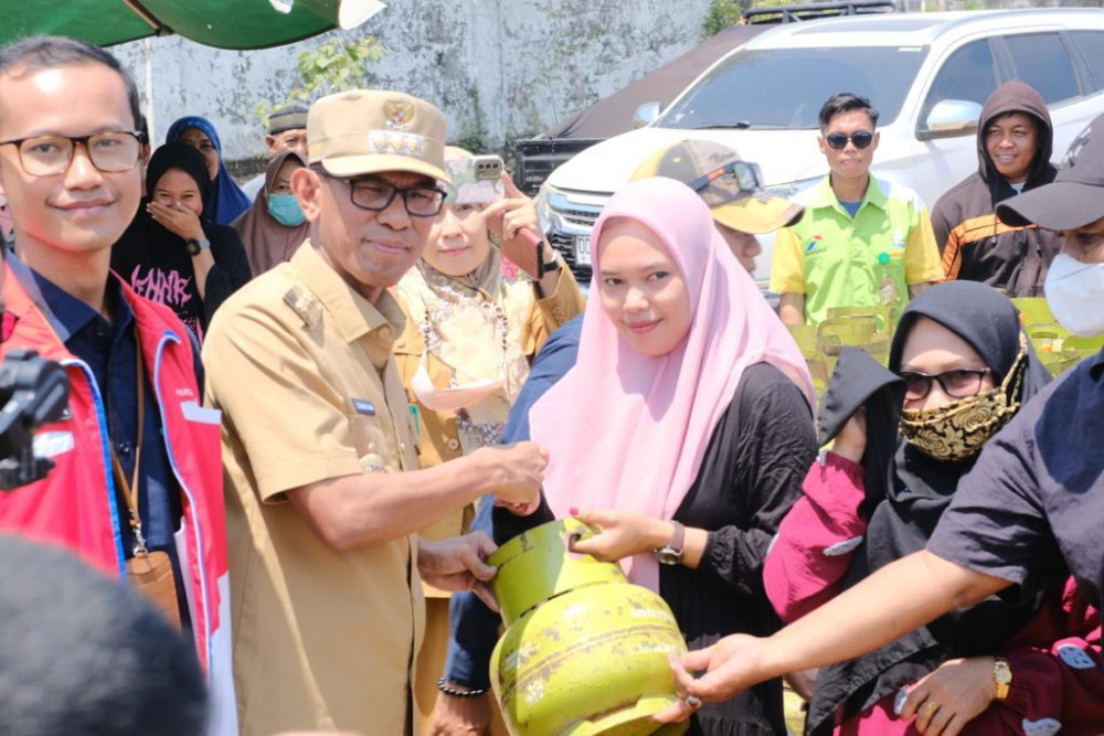  Pemerintah Kabupaten Takalar bersama Pertamina Gelar Operasi Pasar