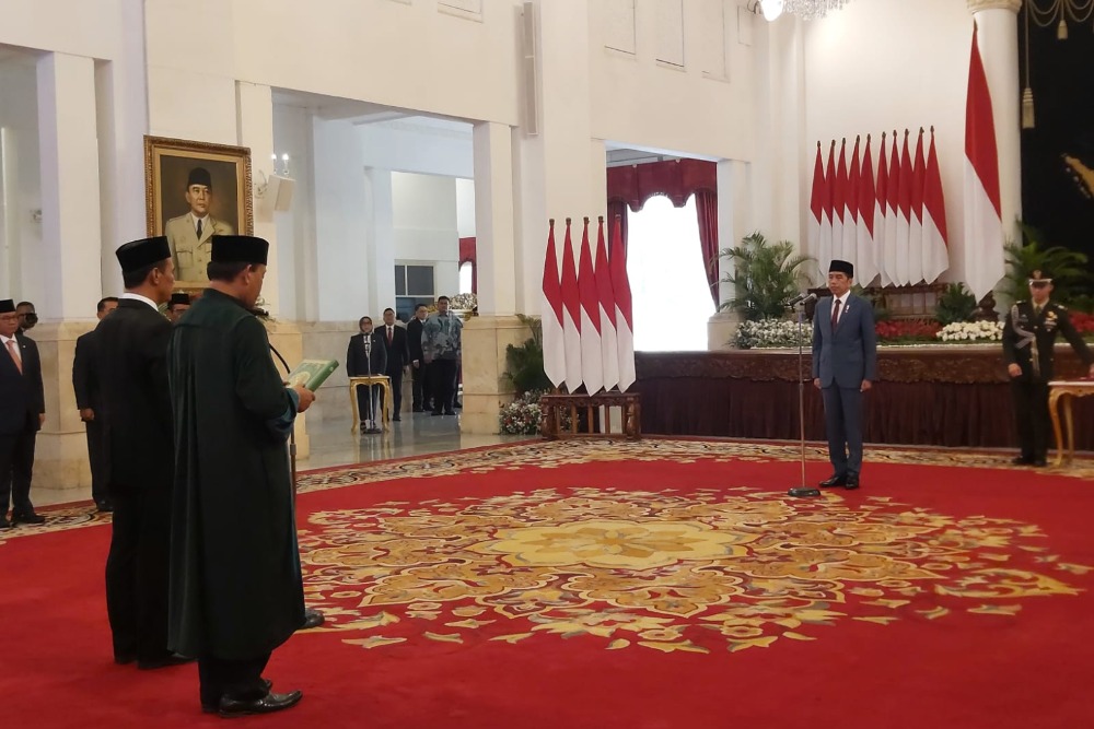  Jokowi Tunjuk Amran Jadi Mentan, Pengamat Sebut Tak Becus Urus Impor Beras