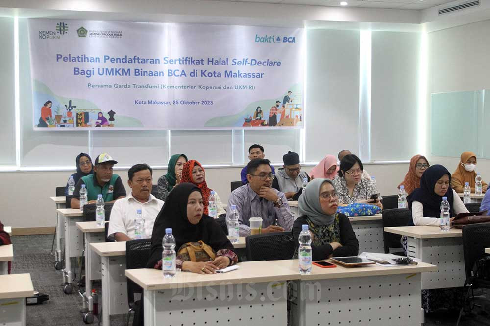  Sebanyak 100 UMKM di Makassar Dapatkan Pelatihan Sertifikasi Halal dari BCA