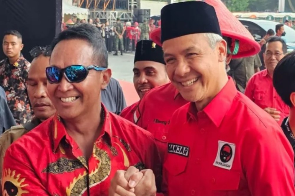  Barisan Jenderal Purnawirawan di Punggung Para Capres-Cawapres 2024