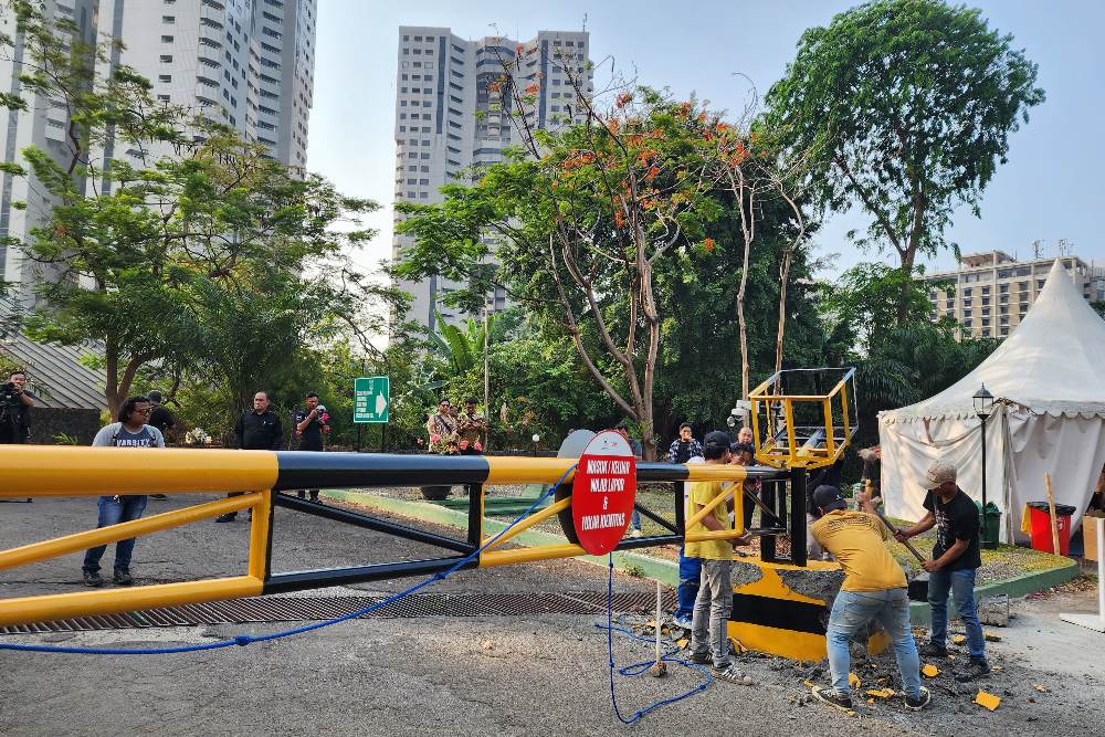  Kronologi Pontjo Sutowo Bongkar Portal di Pintu Masuk Hotel Sultan