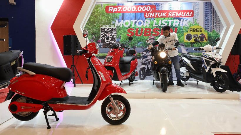  Ketika Pangsa Sepeda Motor Listrik Masih Secuil