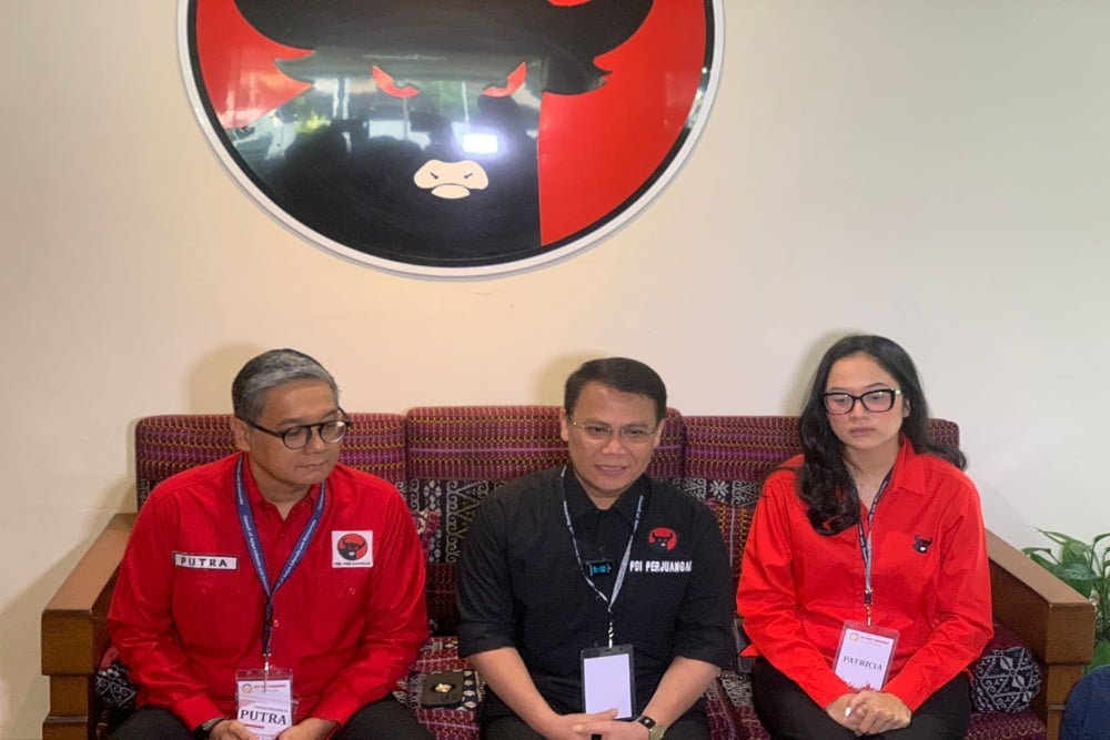  Duka Demokrasi, Elite PDIP Berbusana Hitam