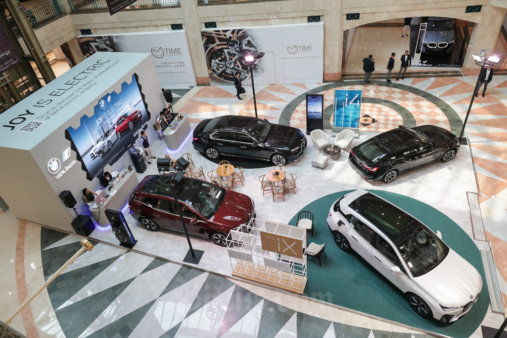  BMW Indonesia Tampilkan Kendaraan Listrik Dalam Acara BMW Group Electric Vehicle Exhibition 2023 di Plaza Senayan