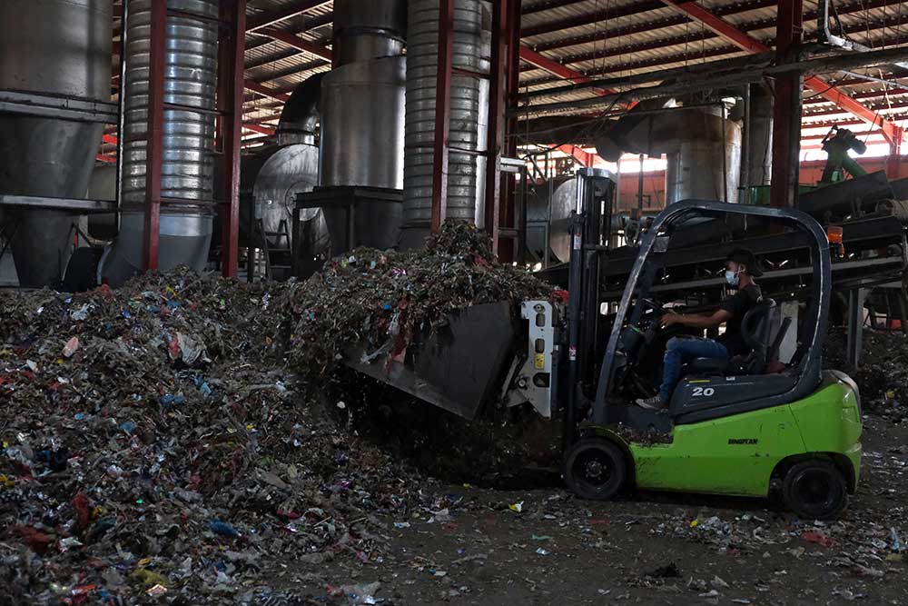  Dua TPST di Denpasar Bali Segera Beroperasi Untuk Mengoptimalkan Penanganan Sampah