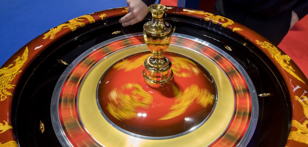 Simulasi permainan roulette di Global Gaming Expo Asia di Makau, China, Selasa (21/5/2020)./Bloomberg-Paul Yeungrn