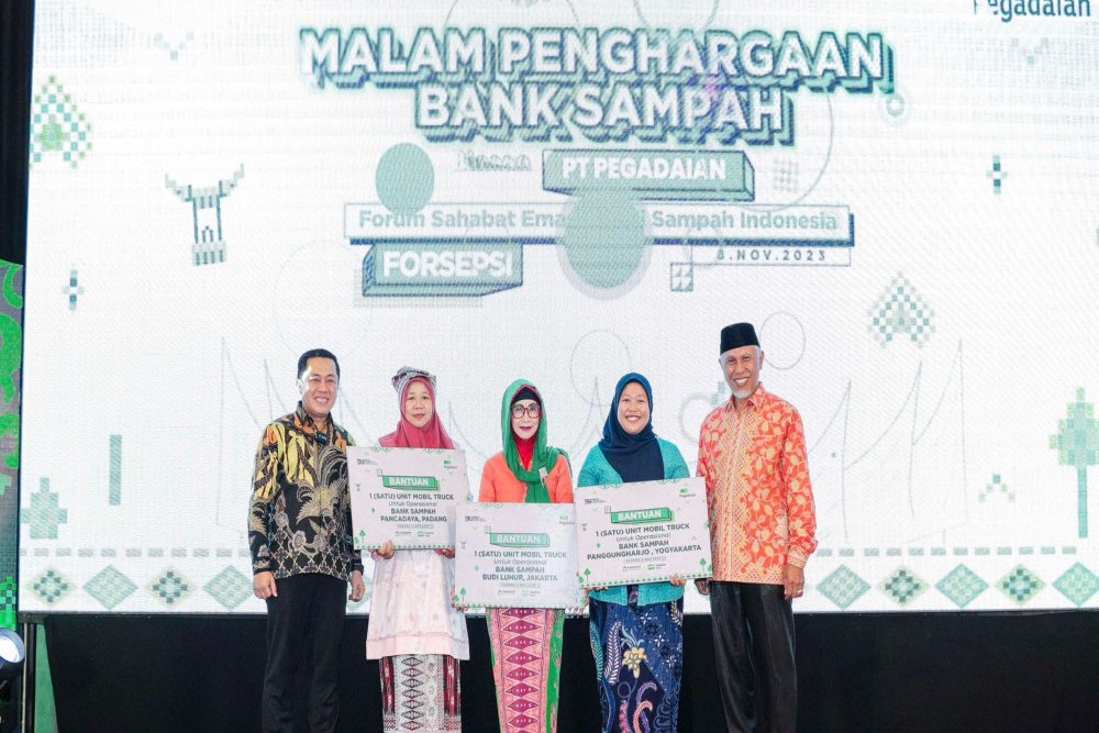  Pegadaian Beri Penghargaan Untuk Bank Sampah Se-Indonesia