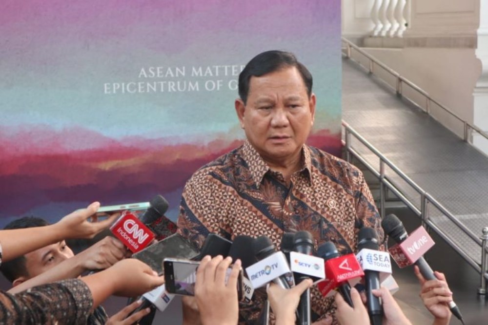 Menteri Pertahanan (Menhan) Prabowo Subianto di lingkungan Istana Negara, Jakarta, Senin (26/3/2023) sore. ANTARA/Desca Lidya Natalia