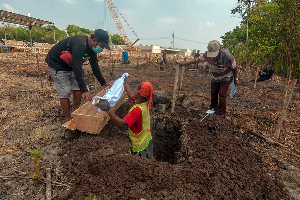  Ratusan Makam di Klaten Direlokasi Karena Adanya Pembangunan Jalan Tol Solo-Yogyakarta