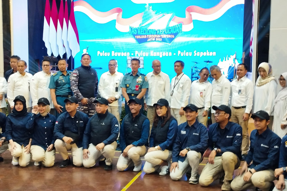 Tim Kas Keliling Bank Indonesia Jatim bersama tim TNI Koarmada II sebelum berangkat ke 3 pulau terpencil di Jatim dalam Ekspedisi Rupiah Berdaulat (ERP), Selasa (28/11/2023)./dok. BI Jatim
