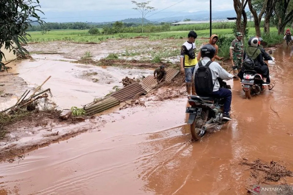  Banjir Luapan Melanda Pujon Malang