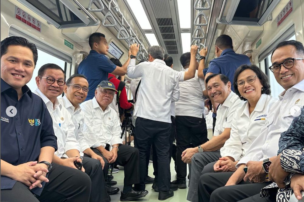  EDITORIAL : Risiko di Balik Dividen Jumbo