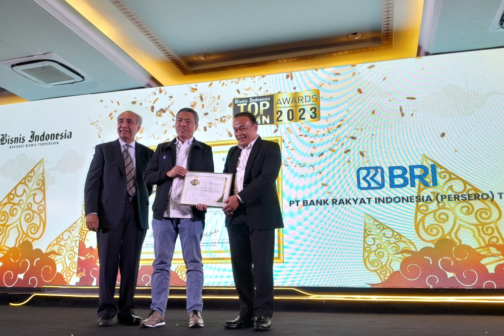  BRI Sabet Dua Penghargaan Bisnis Indonesia TOP BUMN Awards 2023