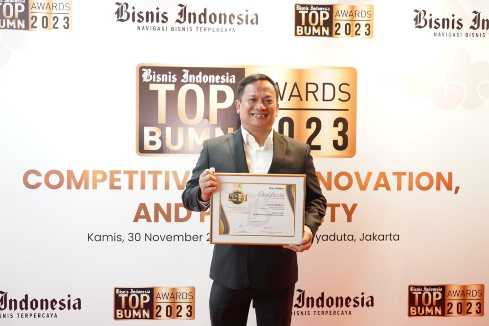 Direktur Utama PT Permodalan Nasional Madani Arief Mulyadi raih penghargaan The Best CEO dalam TOP BUMN Awards 2023/Dokumen PNM