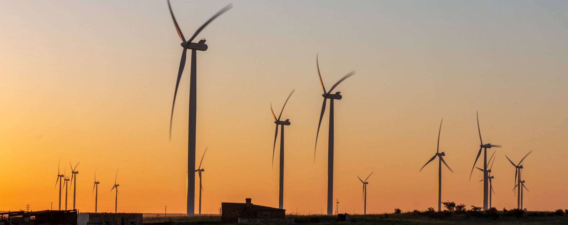 Turbin angin untuk pembangkit listrik tenaga angin di Afrika Selatan. - Bloomberg/Dwayne Senior