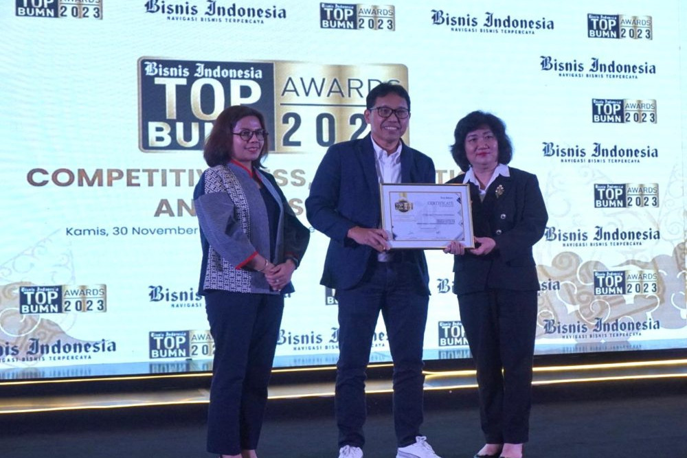  BRI Finance Sabet Penghargaan Bergengsi TOP BUMN Award Bisnis Indonesia