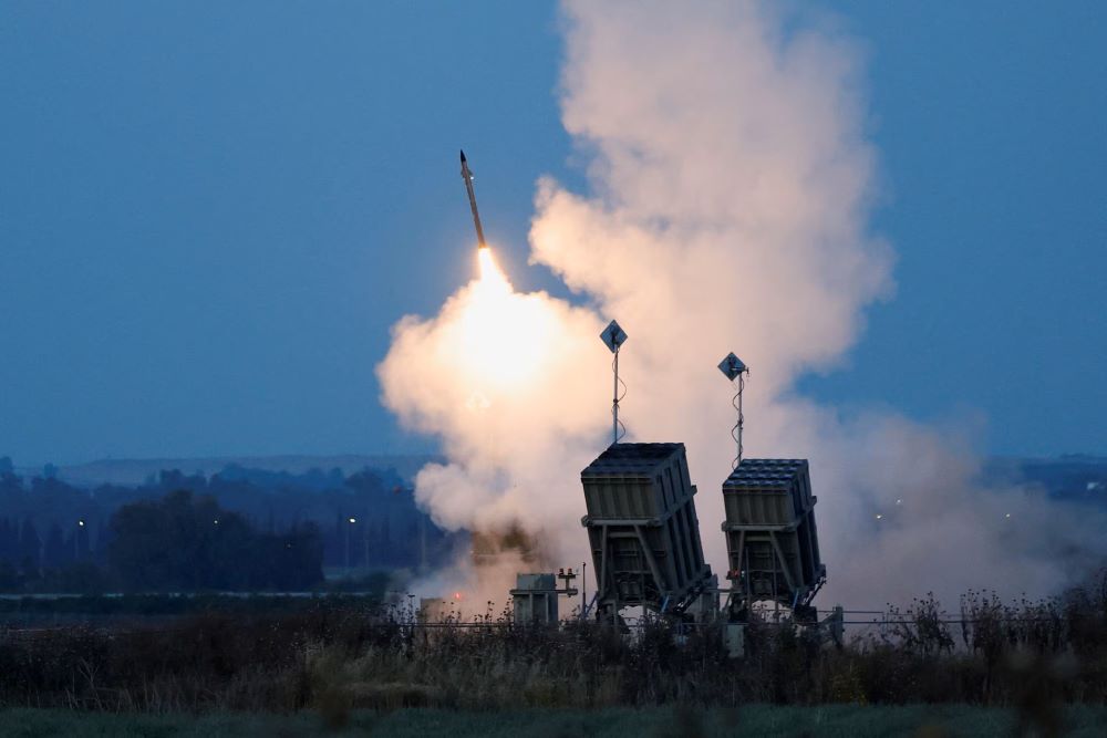  Viral Iron Dome Israel Nyasar, Jatuh di Tel Aviv?