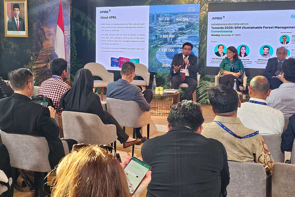  Dirut RAPP Sihol Aritonang Paparkan Langkah APRIL Group Dalam Mendukung Tercapainya Indonesia FOLU Net Sink 2030