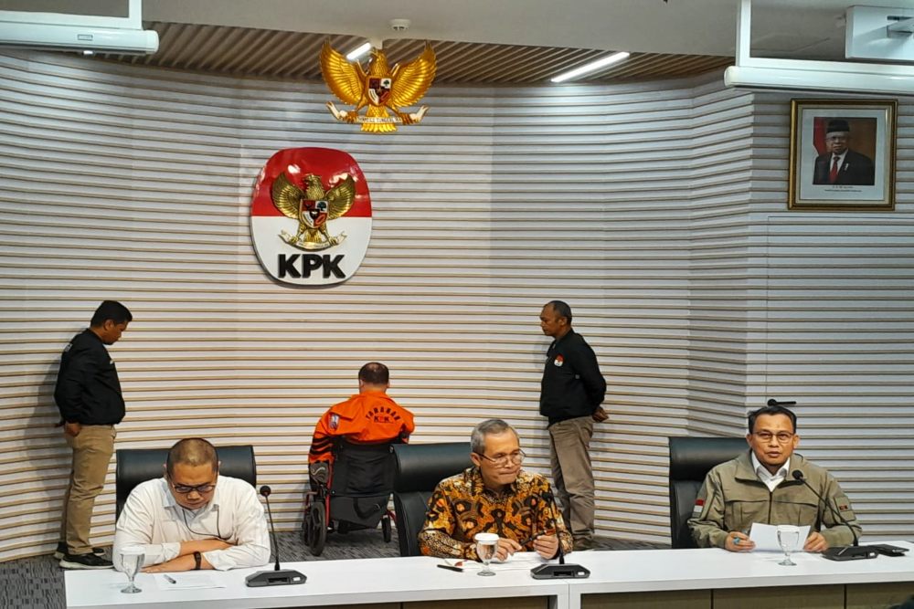  KPK Duga Eks Wamenkumham Eddy Hiariej Terima Rp8 Miliar dari Mantan Bos PT CLM