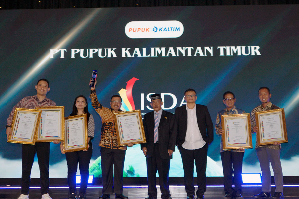  Pupuk Kaltim Raih The Most Commited Corporate on SDGs for Environment Pillar