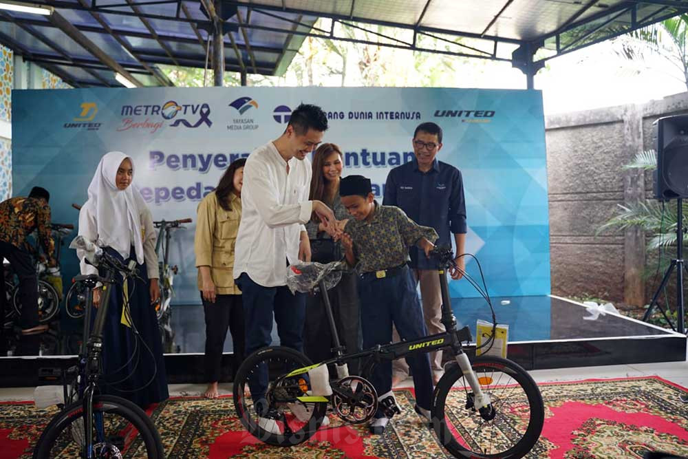  PT Terang Dunia Internusa Luncurkan Program CSR Pemberian Sepeda United Bike Bagi Siswa & Guru